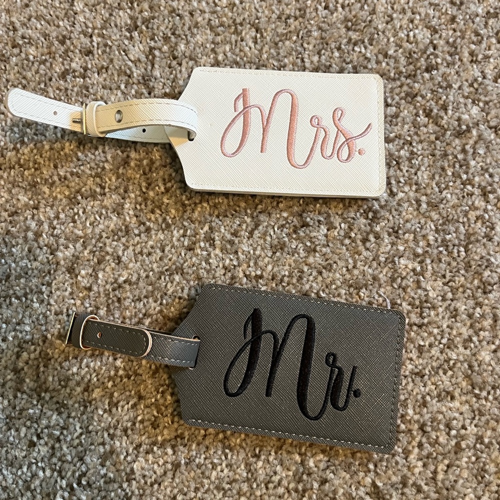 Mr & Mrs luggage tags